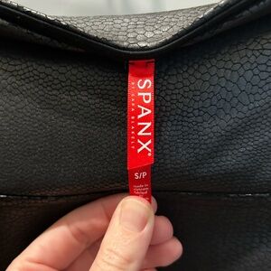 Spanx Faux Crocodile Leggings in Black - small/petite